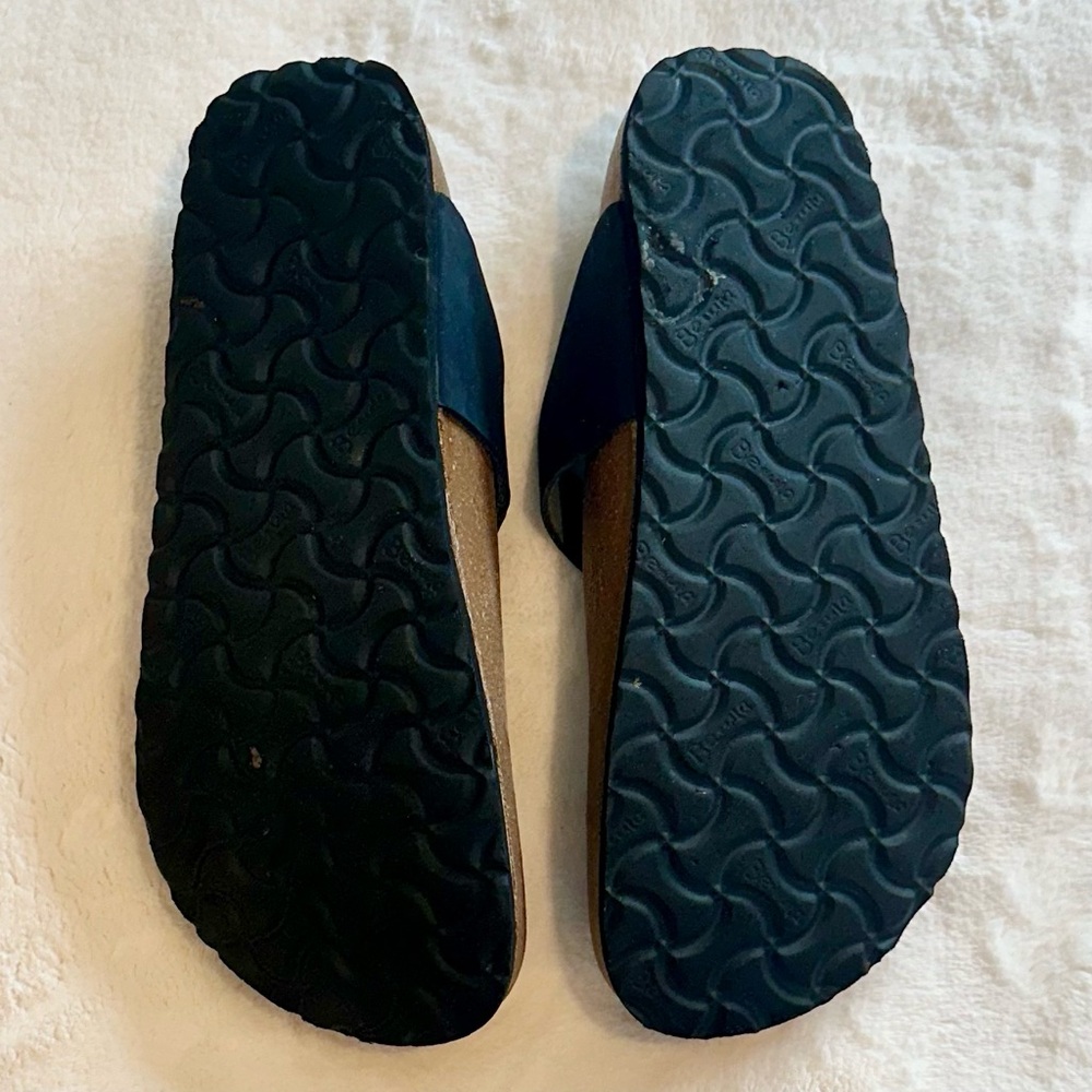 Betula by Birkenstock Stylish Black Thong Sandals - Size: 9 - Picture 4 of 6